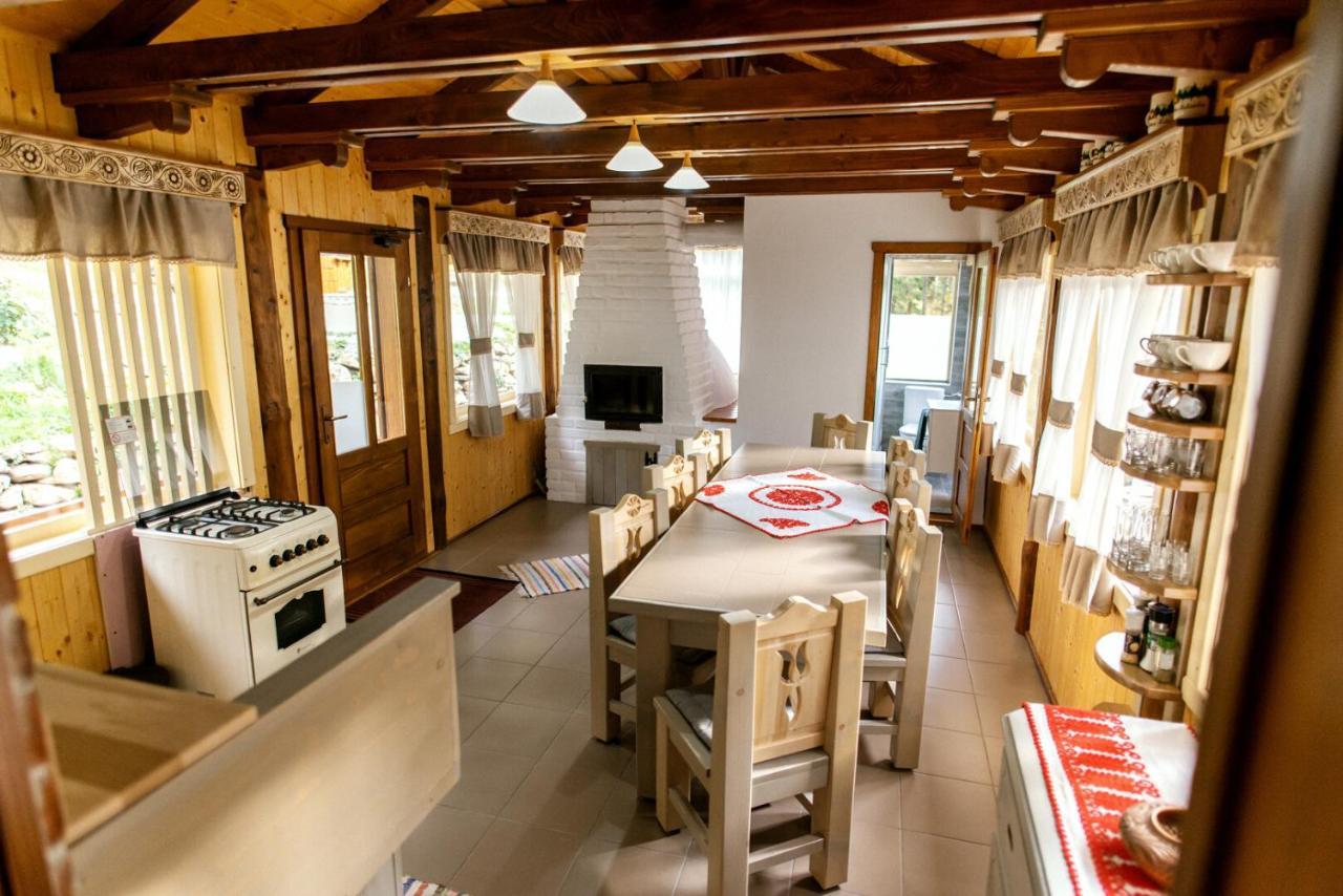 Fantazia Kulcsoshaz Villa Ciumani Ngoại thất bức ảnh
